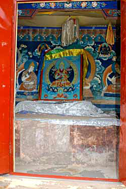 tsong kha pa’s throne at chos sdings – the place where he gave some of his most important teachings.