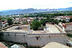A typical compound, rgyal rong spyi khang, as viewed from above.