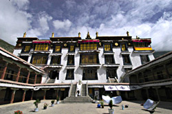 Courtyard of dga’ ldan Palace